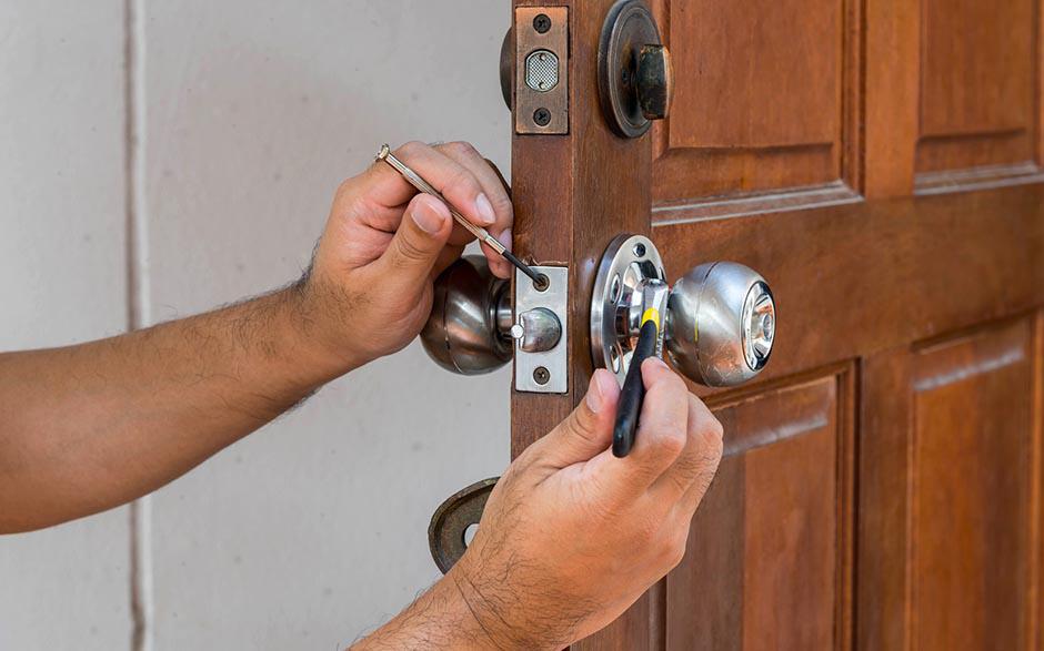 ouverture de porte claquée serrurier Paris 12